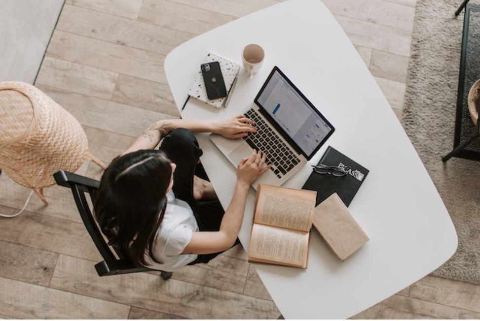 ¿Cómo ser autónomo rápido y sencillo? Descubre los beneficios de contratar una gestoría